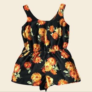 FOREVER 21 Women’s Black Floral Romper